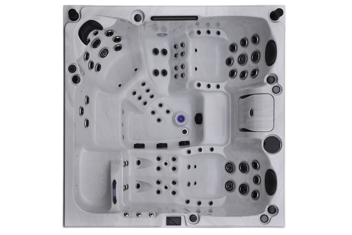 Dejon Holiday Dejon Holiday